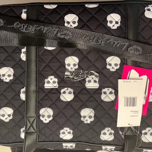 Betsey Johnson Skull Weekender - Picture 2 of 7